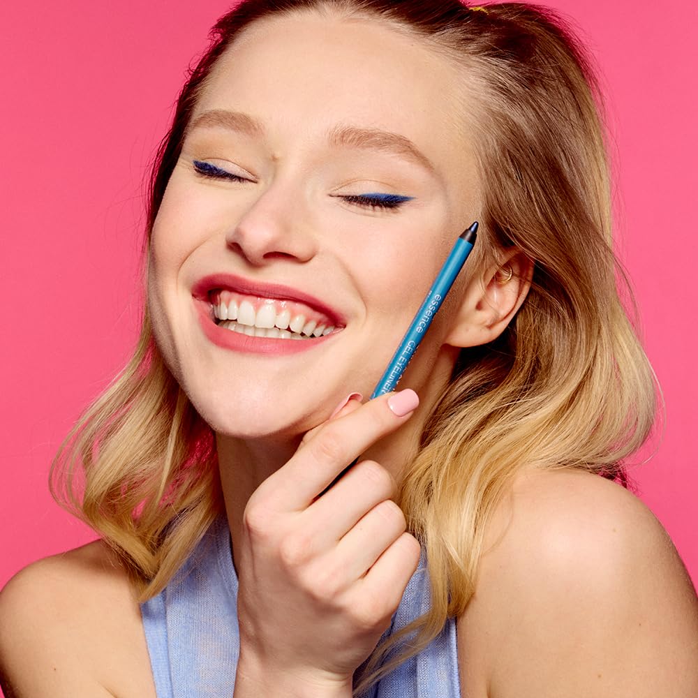 essence Stay & Play Gel Eyeliner Midnight Sky smudge-proof finish in place