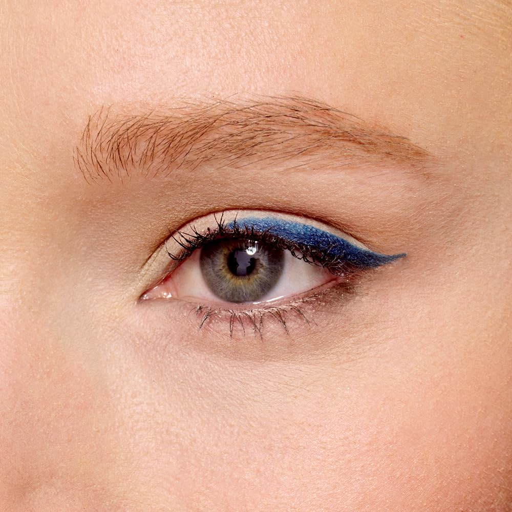 essence Stay & Play Gel Eyeliner Midnight Sky soft texture ready for easy use