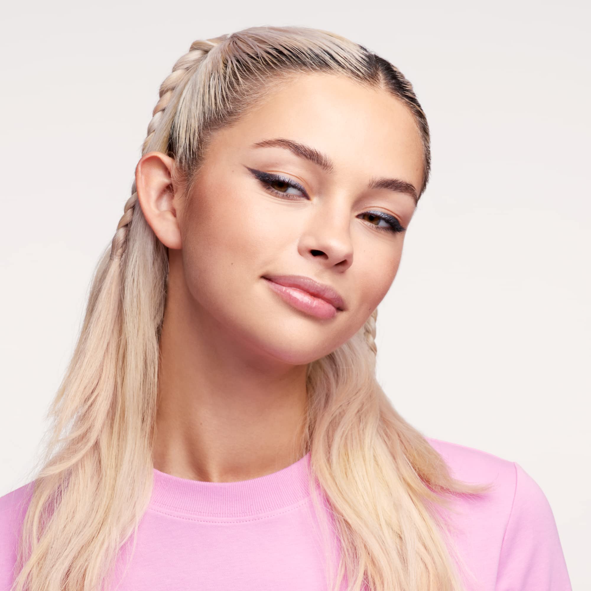 essence Stay-and-Play Gel Eyeliner Vegan Cruelty-Free packaging supports ethical beauty