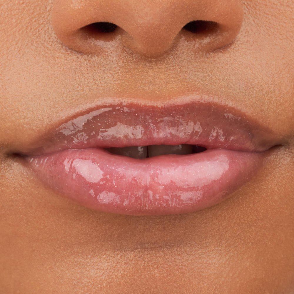 essence What the Fake! Ice Ice Baby texture swatch displays a smooth, non-sticky formula.