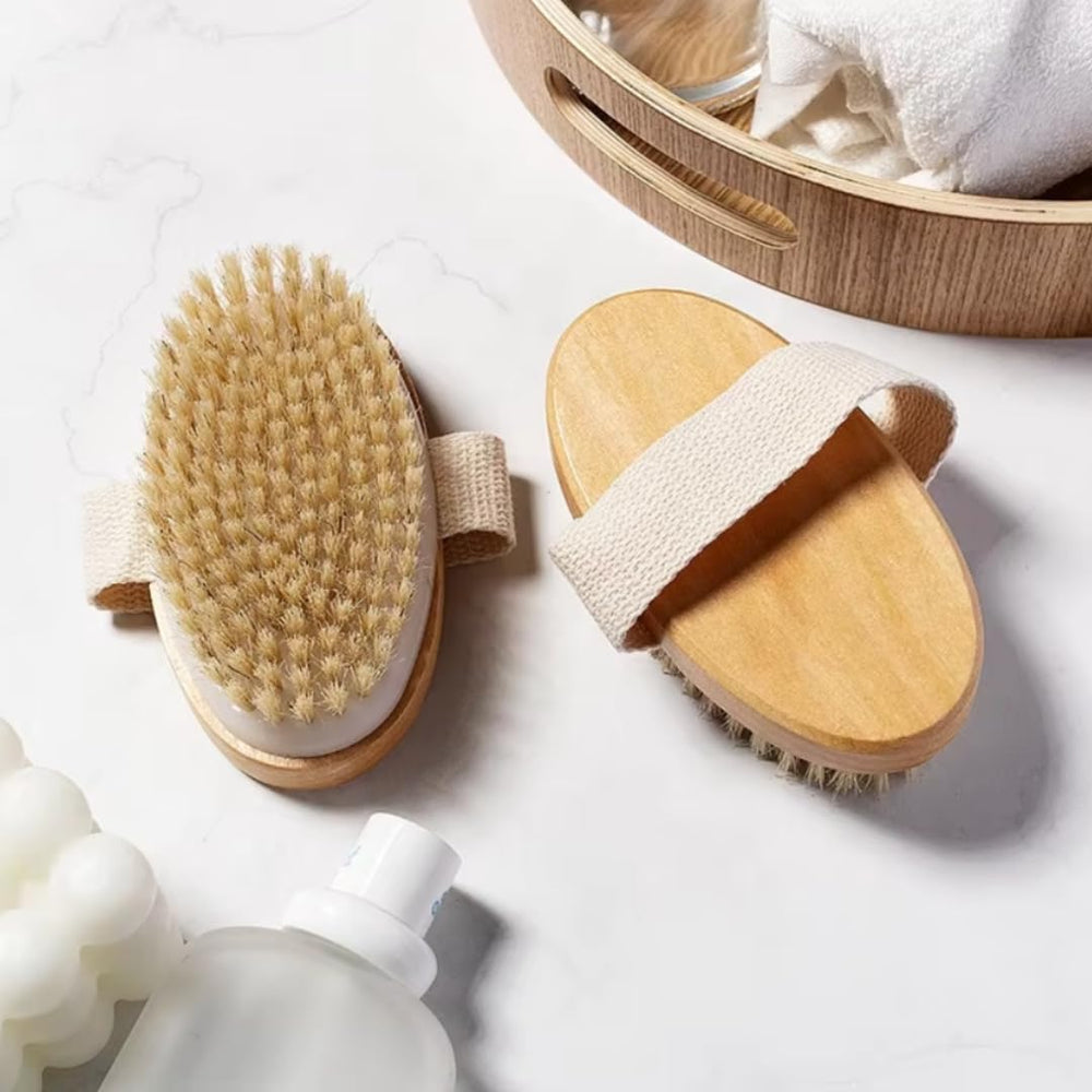 Essential Aura back reach brush helps access hard-to-reach areas easily.