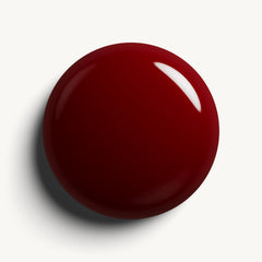 Esmalte essie Berry Naughty con pincel suave para aplicación rápida y uniforme.