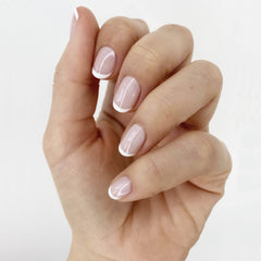 Kit Ballet Manicura Francesa de essie, empaque para manicura clásica.