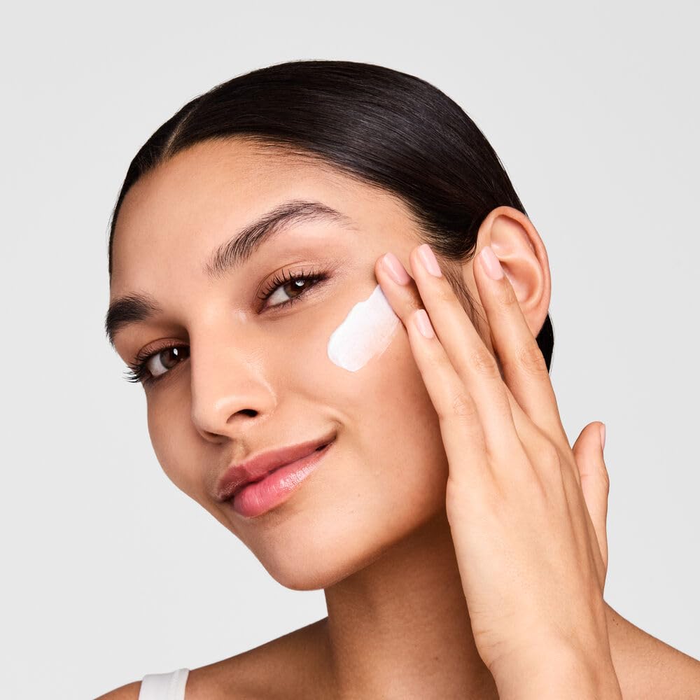 Estee Lauder DayWear with cucumber scent for refreshed morning skin