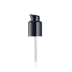 Bomba exclusiva de Estée Lauder Double Wear para dosificar la base con precisión.