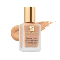 Estée Lauder Double Wear bottle close-up reveals a matte, long-wearing finish.