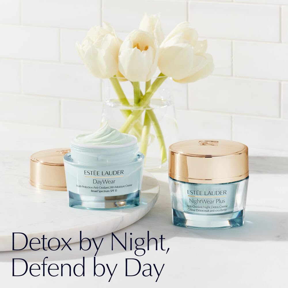 Estée Lauder NightWear Plus lightweight cream texture feels gentle on skin