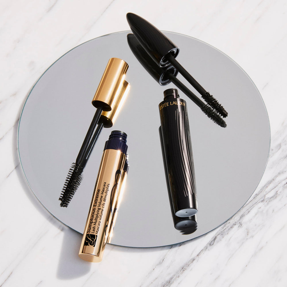 Efecto volumen de Estée Lauder Sumptuous Extreme en pestañas