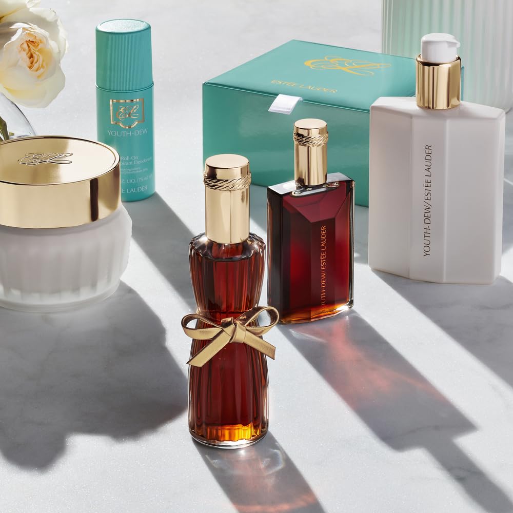 Estée Lauder Youth-Dew puff ready for luxurious application