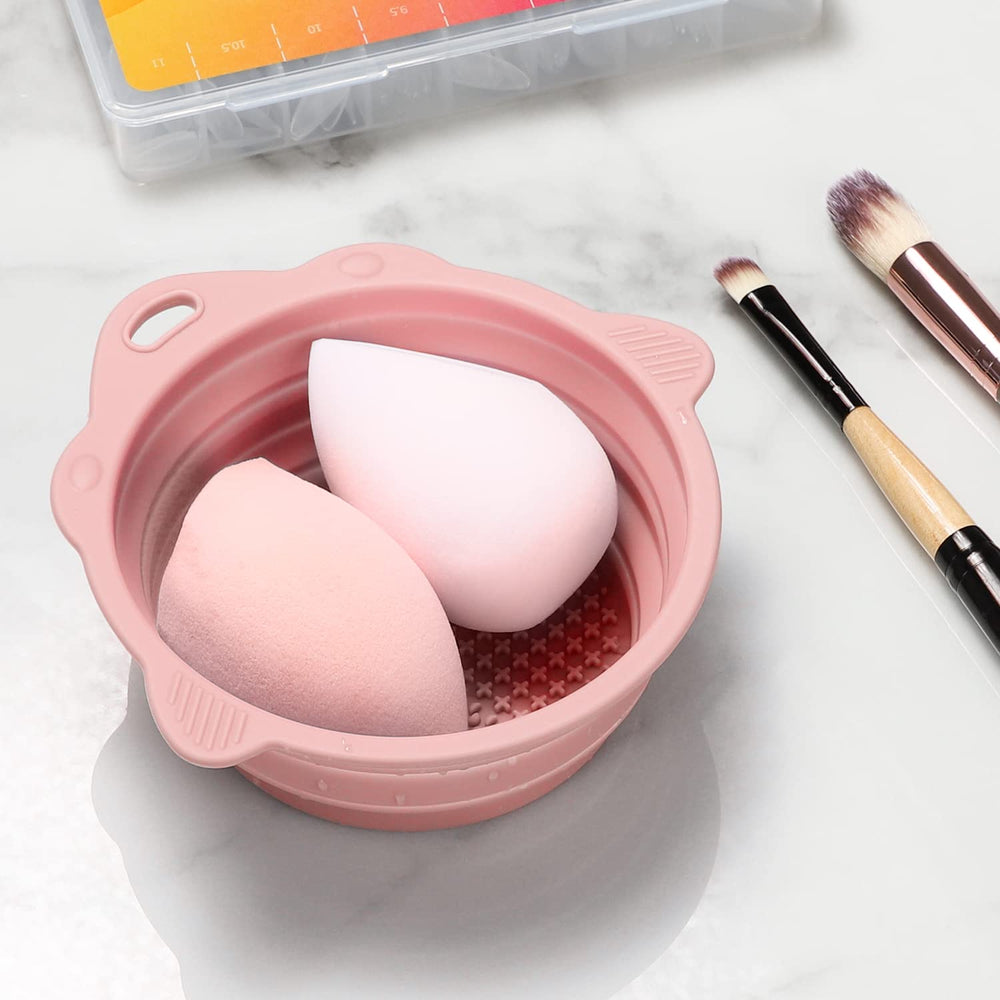 Etercycle hanging hole design dries brushes quickly after use.