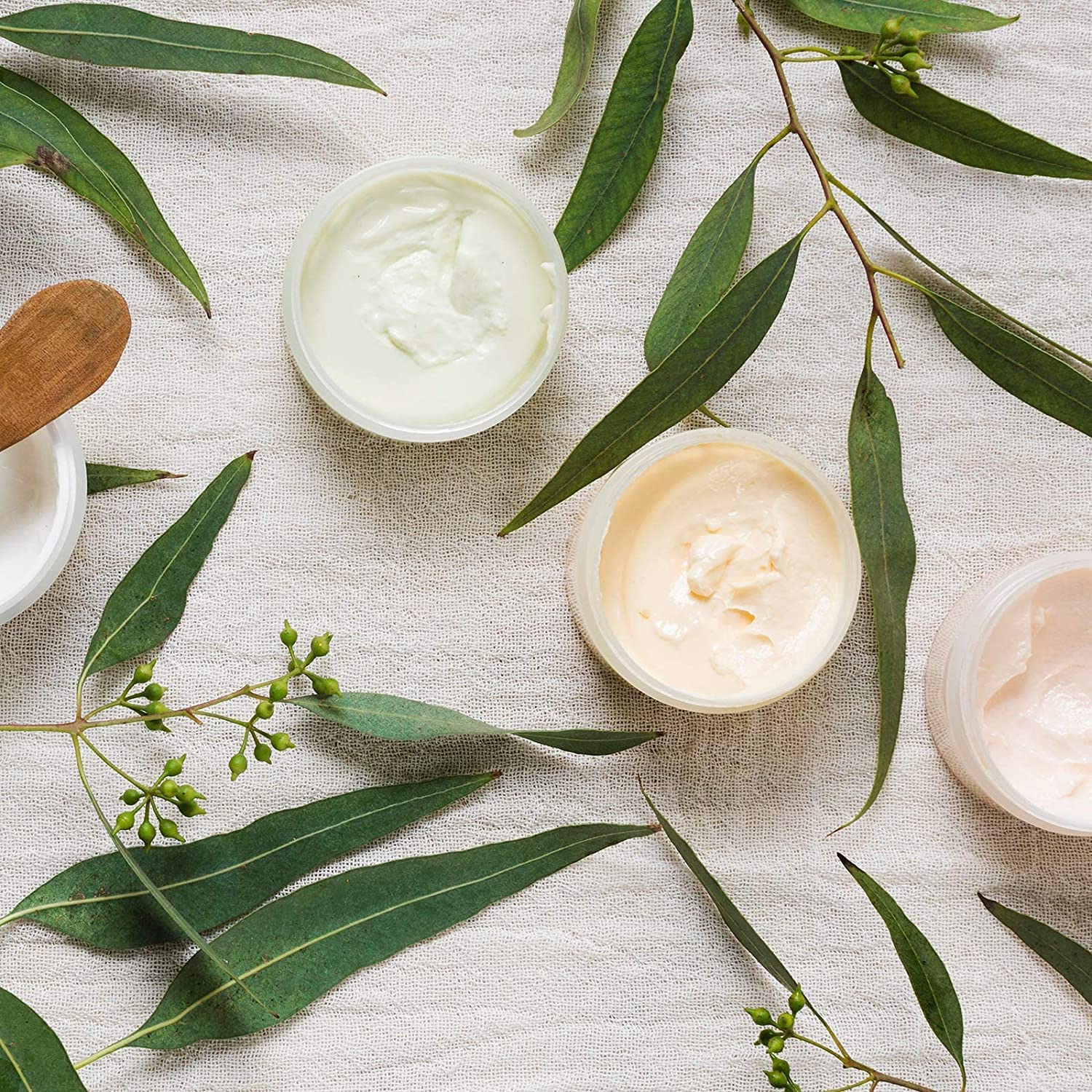 Eternal Moment portable jars store DIY slime, lotions, or moisturizers neatly.