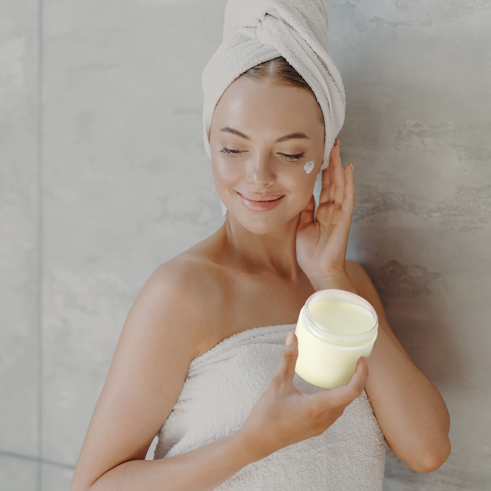 Eternal Moment sample-size jars ideal for party favors and gifts.