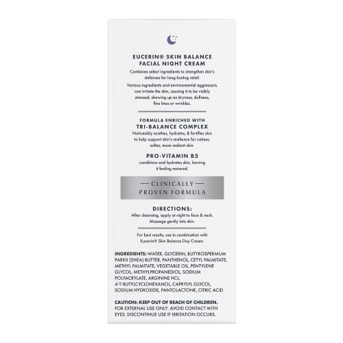 Textura hidratante de la crema de noche para piel seca y confortable