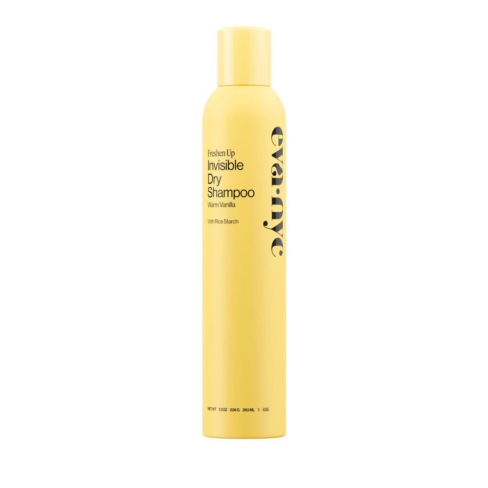 Champú en seco invisible Eva NYC, botella visible absorbiendo grasa para un aspecto limpio