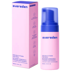 Evereden Kids Face Wash con durazno refrescante en botella para limpieza suave.