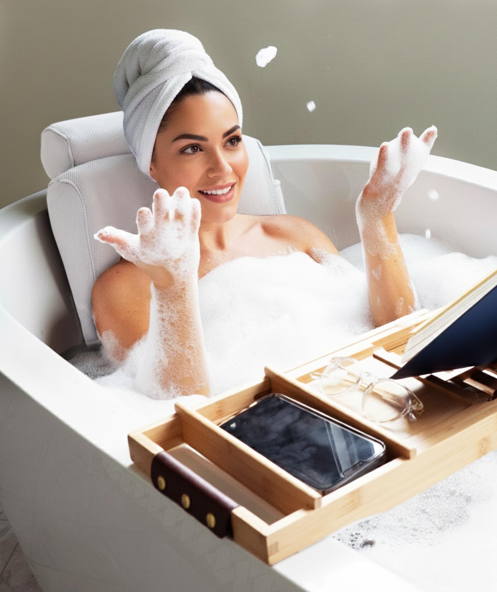 Everlasting Comfort plush padding cushions head and shoulders during baths.