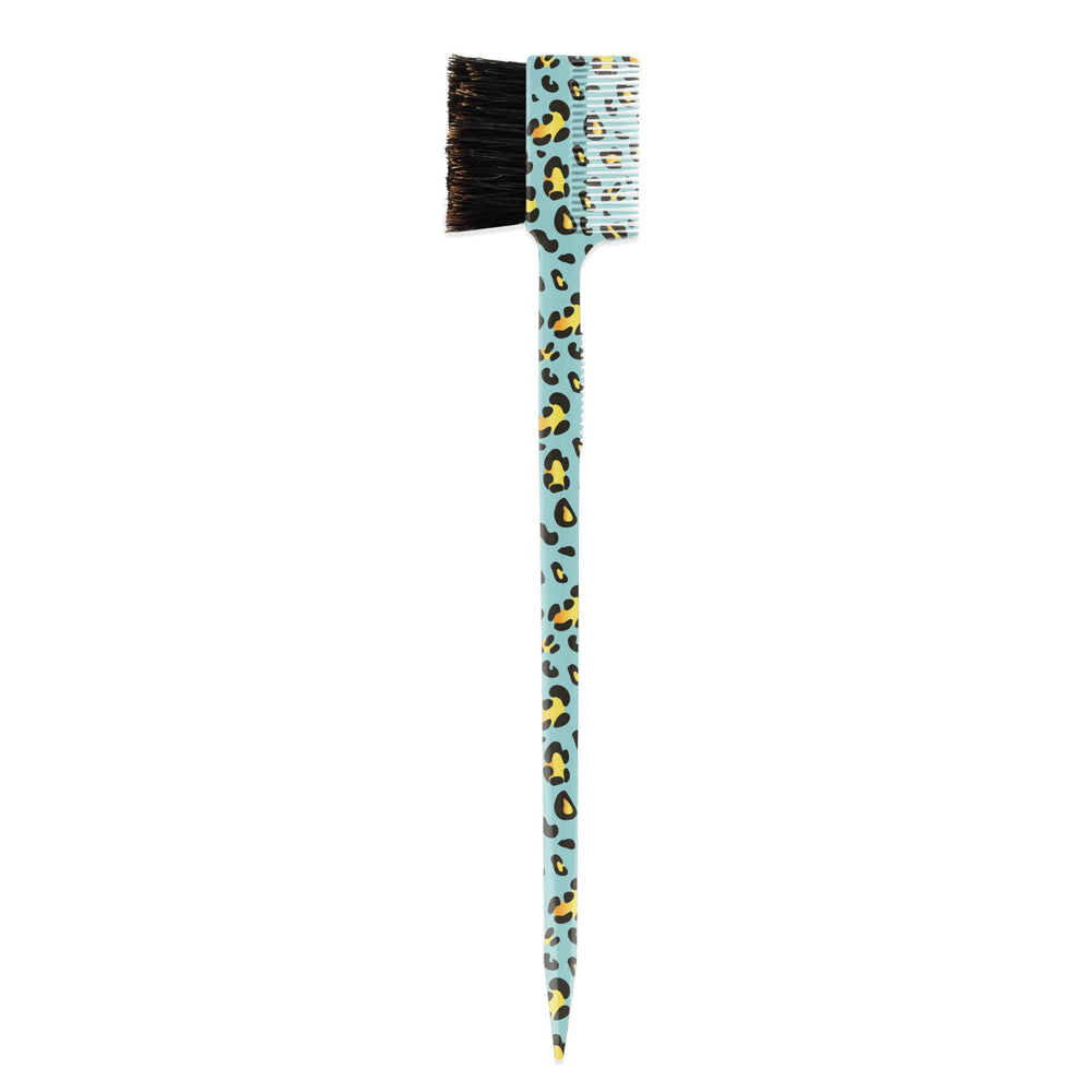 Evolve Triple Edge Styler Brush rat-tail helps part and finish.