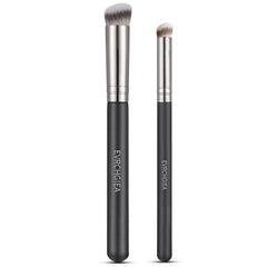EVRCHGIEA angled flat concealer brush 270 for precise under-eye coverage.