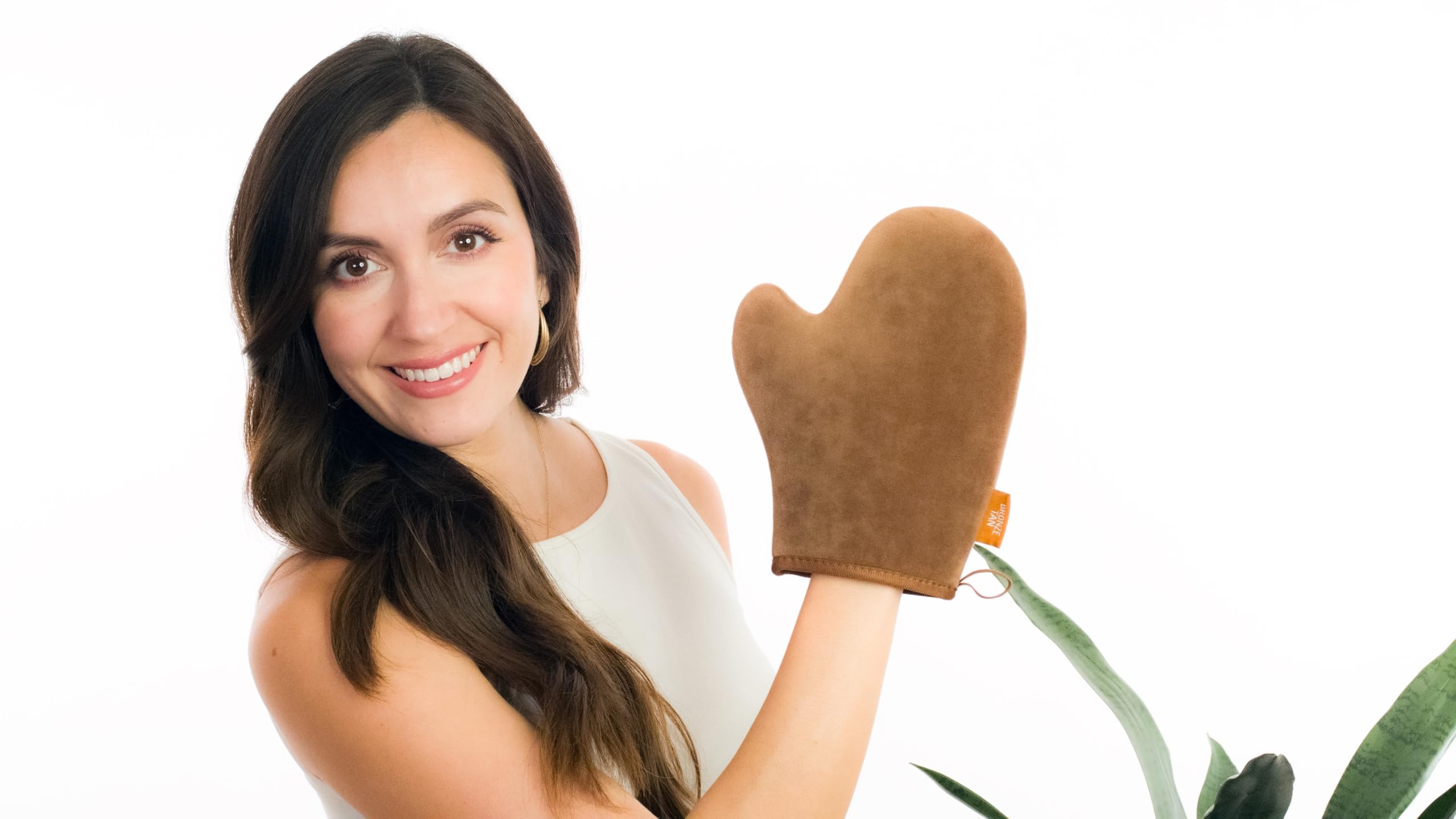 Existing Beauty self-tanning mitt machine washable for repeated use and convenience.