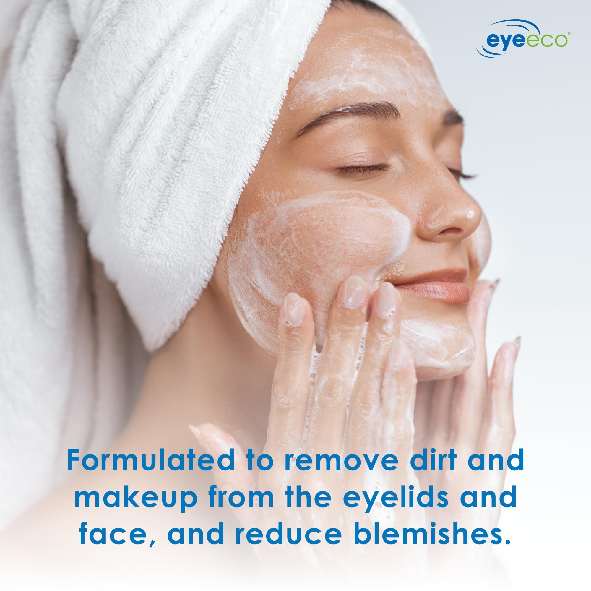 EYEECO Eyelid Cleanser Tea Tree application shows a smooth lid cleansing motion