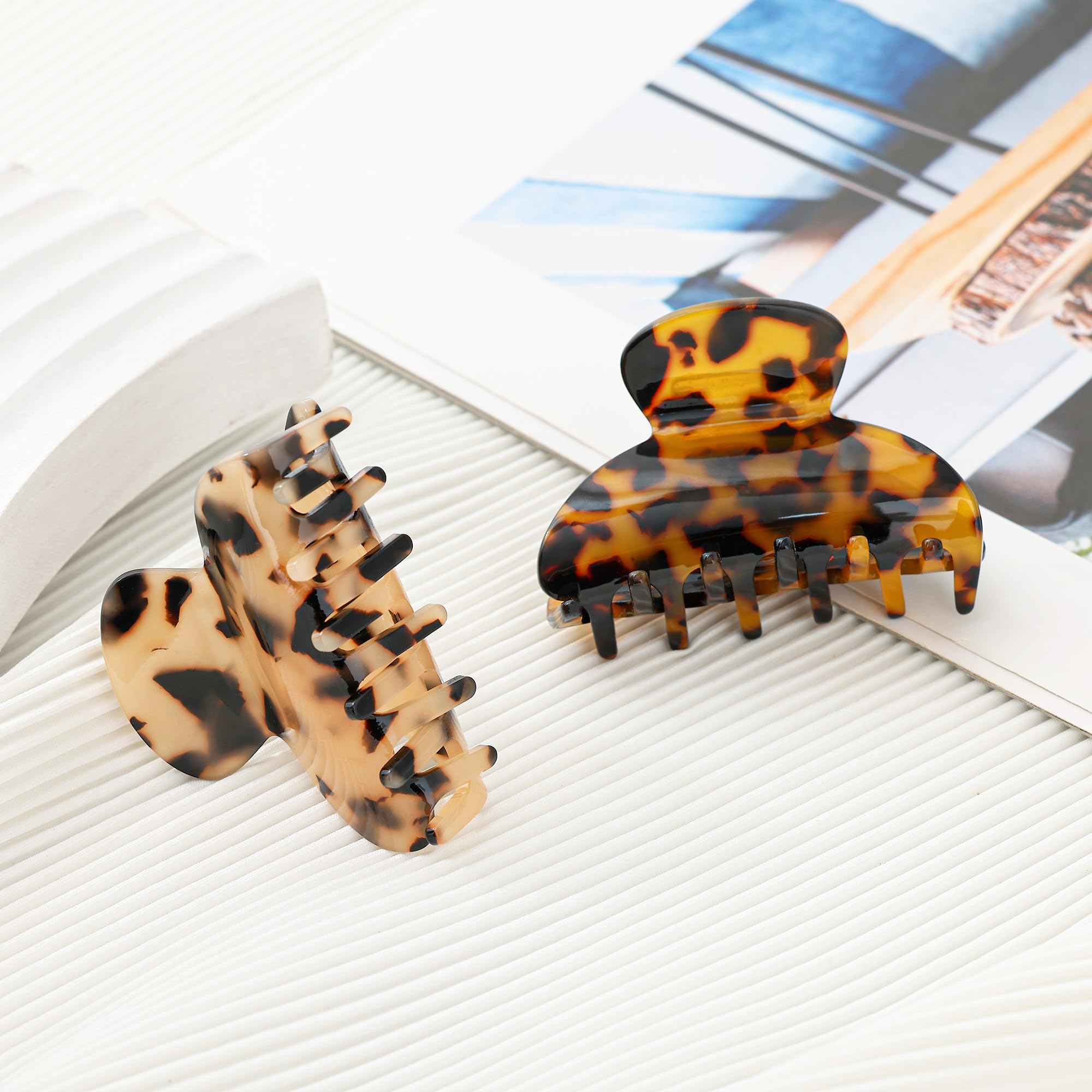 Eyegla tortoise shell clip, versatile for work, workouts, and weekends.