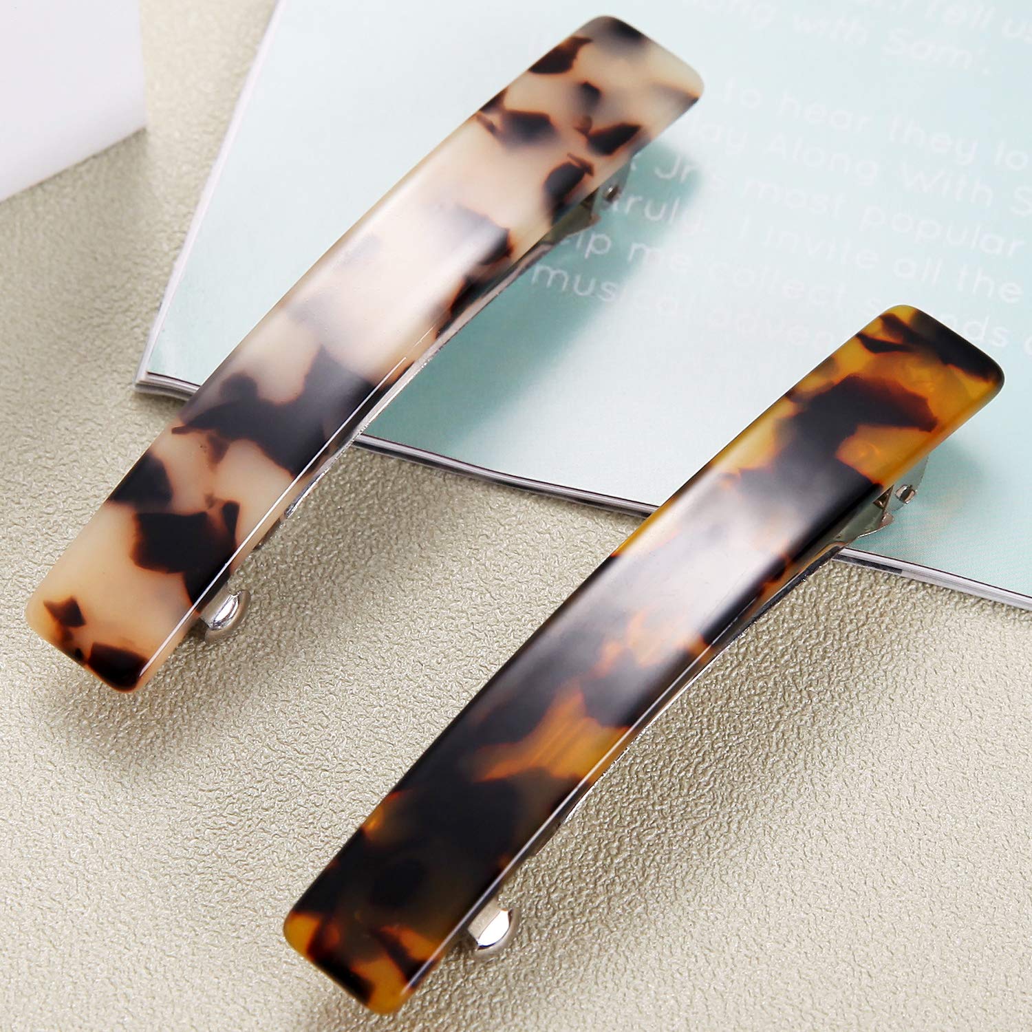 Eyegla two-barrette gift box packaging highlighting the 2-pack set