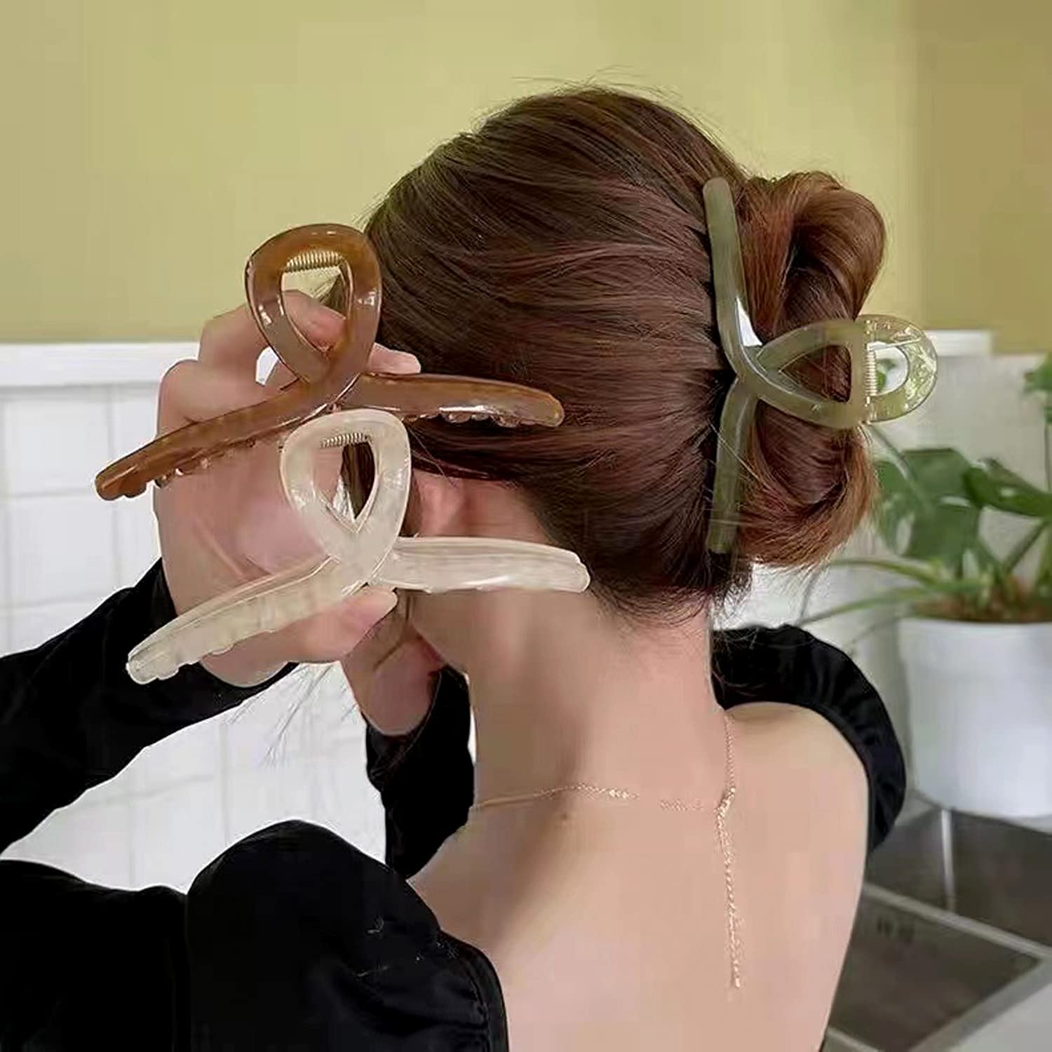 Pinza jelly FAELBATY verde jade para cabello espeso, sujeción segura y cómoda.