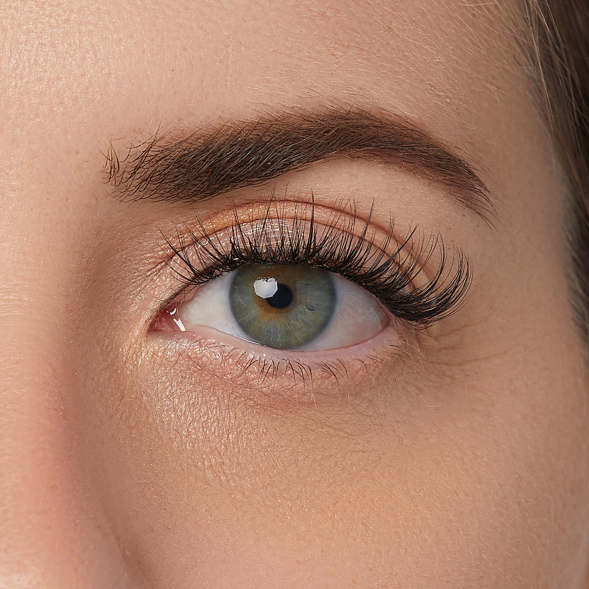 Half-width band design increases comfort while preserving lash strength