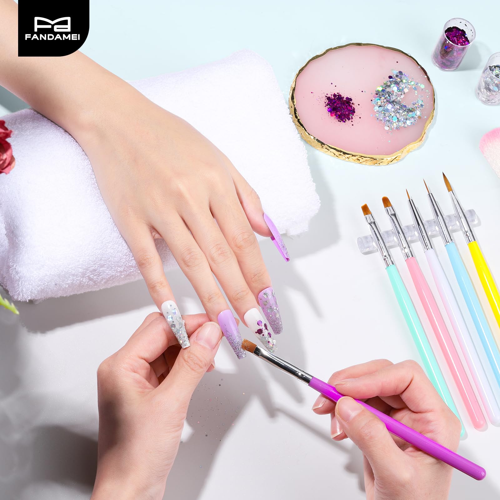 Fandamei polish-mixing palette streamlines color and glitter organization