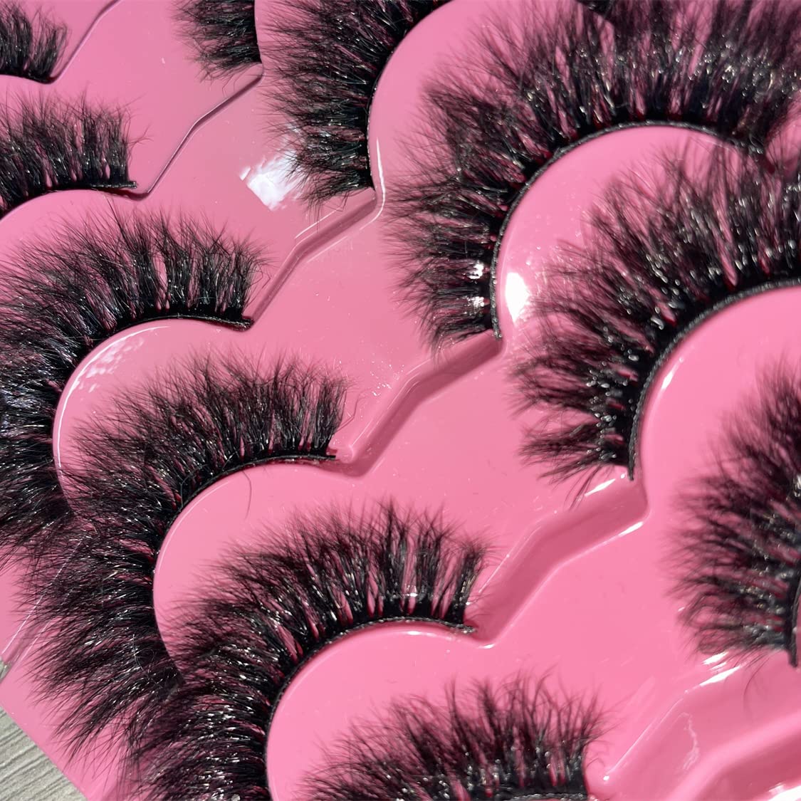 FANXITON cruelty-free, non-allergenic lashes designed for gentle daily wear