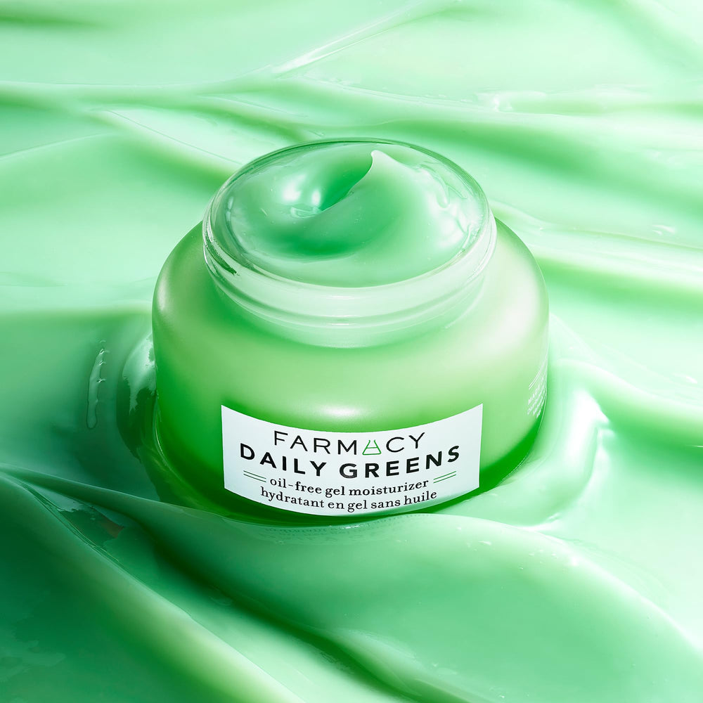 Farmacy Daily Greens gel texture during application delivers lightweight hydration.
