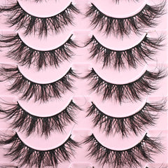 Farred Cat Eye Lashes silky soft fibers deliver a natural touch.