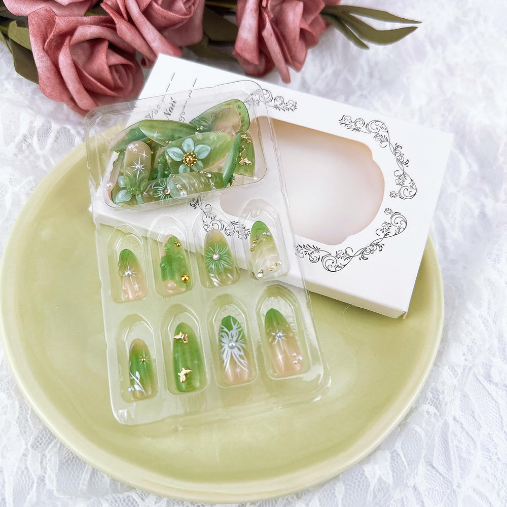 FDSQHSA gift-pack nail art set makes a stylish surprise