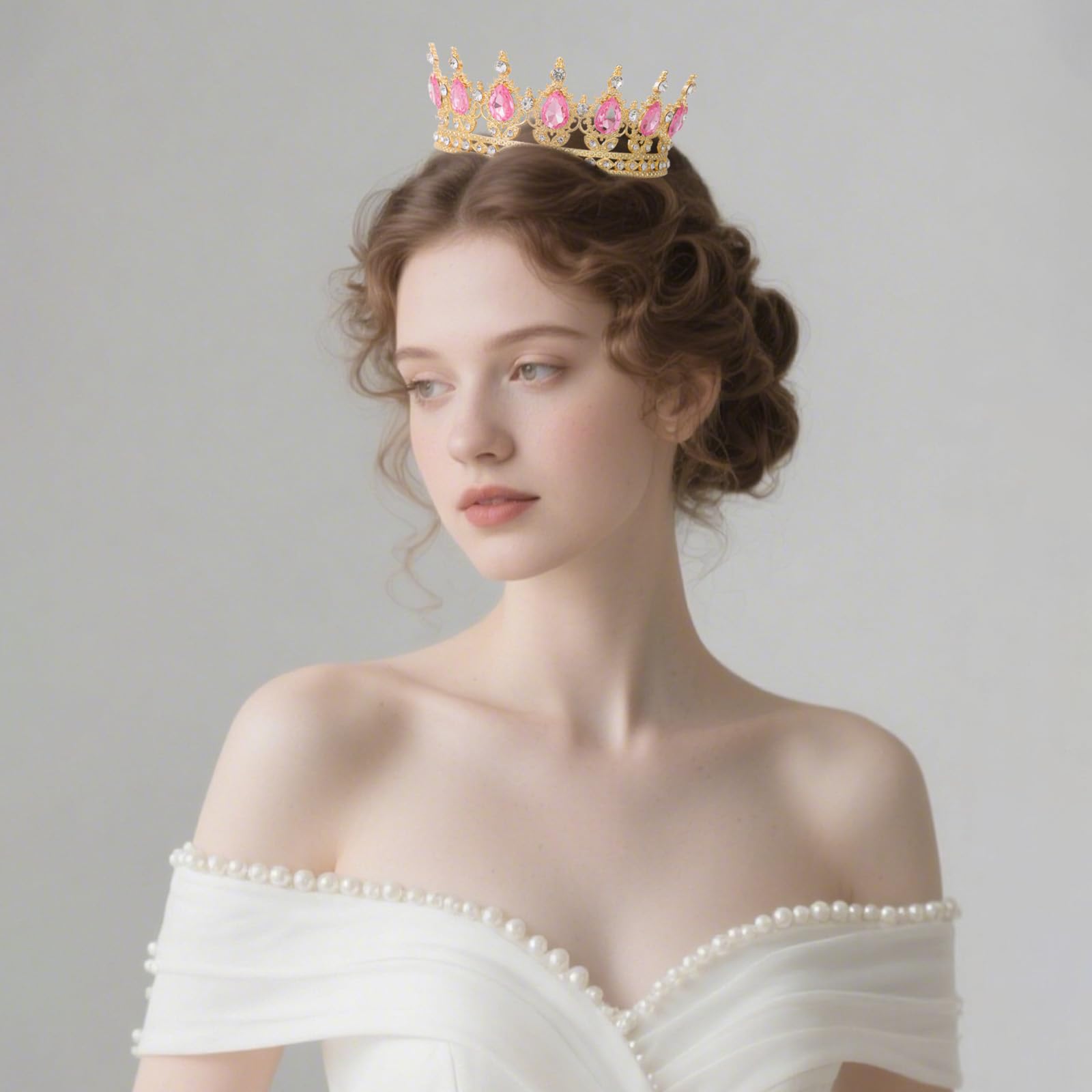 Feltent pink crown gift pack idea for birthdays and celebrations.