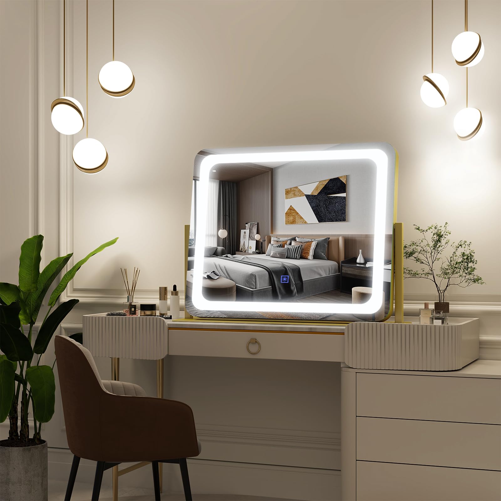 FENNIO shatter-proof membrane protects the mirror glass during daily use