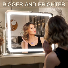 FENNIO vanity mirror touch control close-up highlighting easy power and color selection.