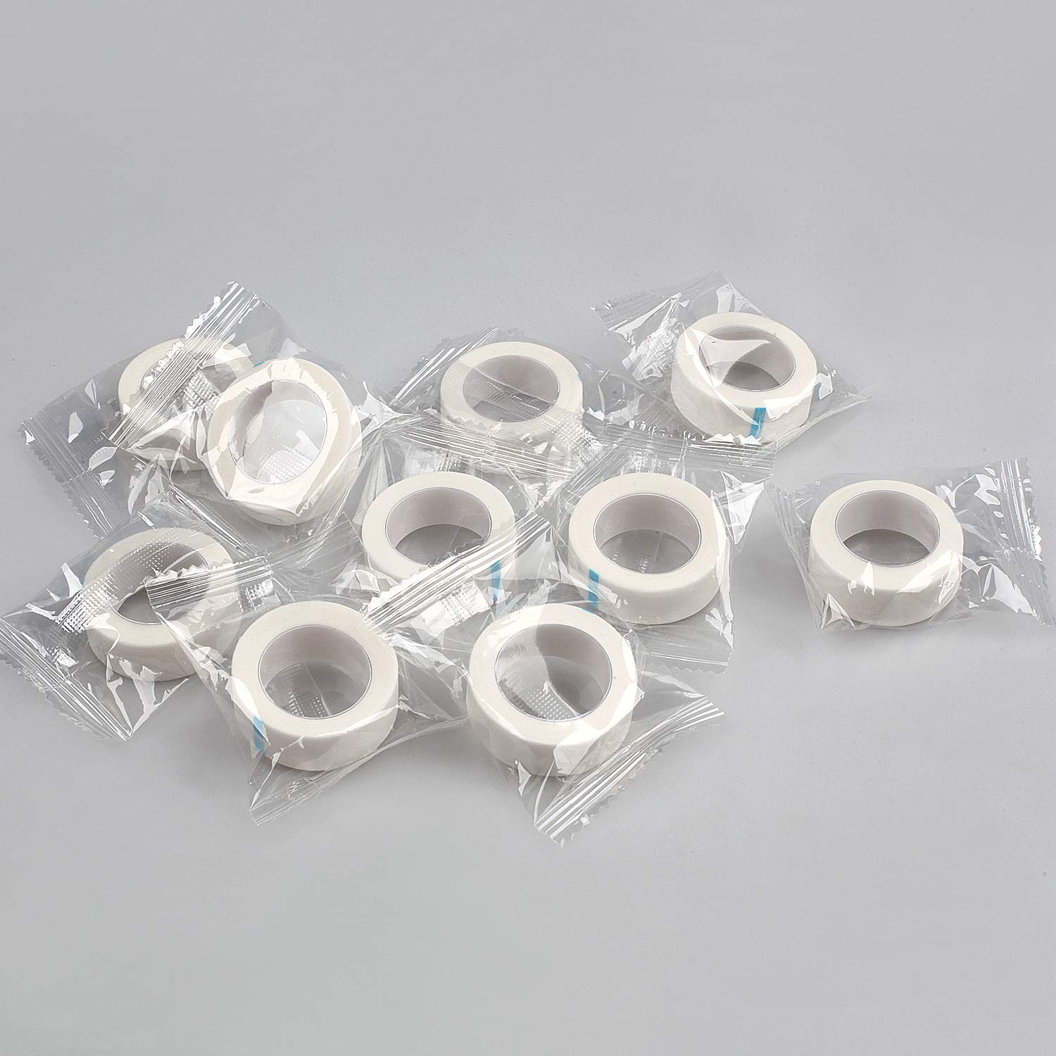 Fenshine eyelash extension tape aids precise root visibility.