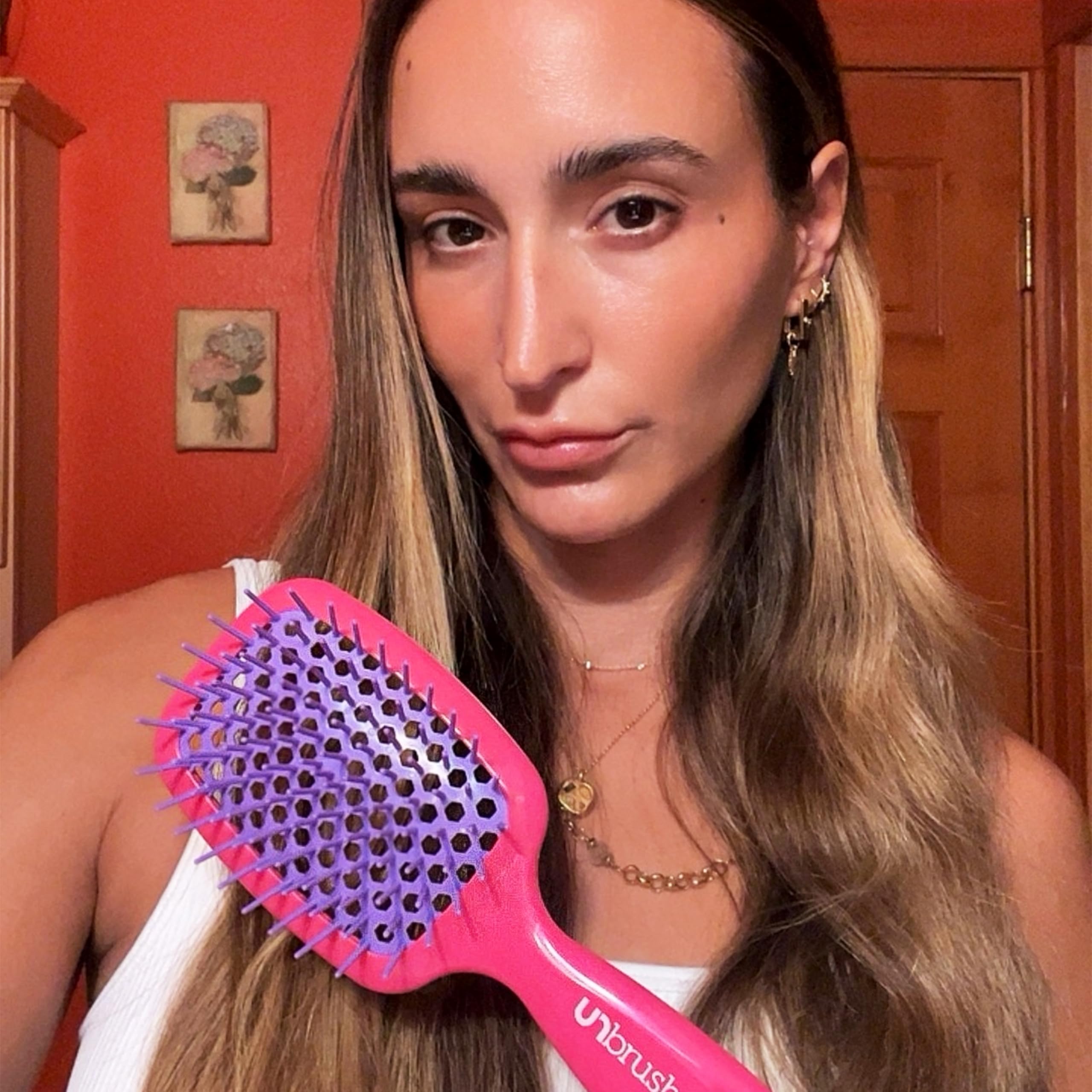 FHI Heat UNbrush lightweight design suitable for family use.
