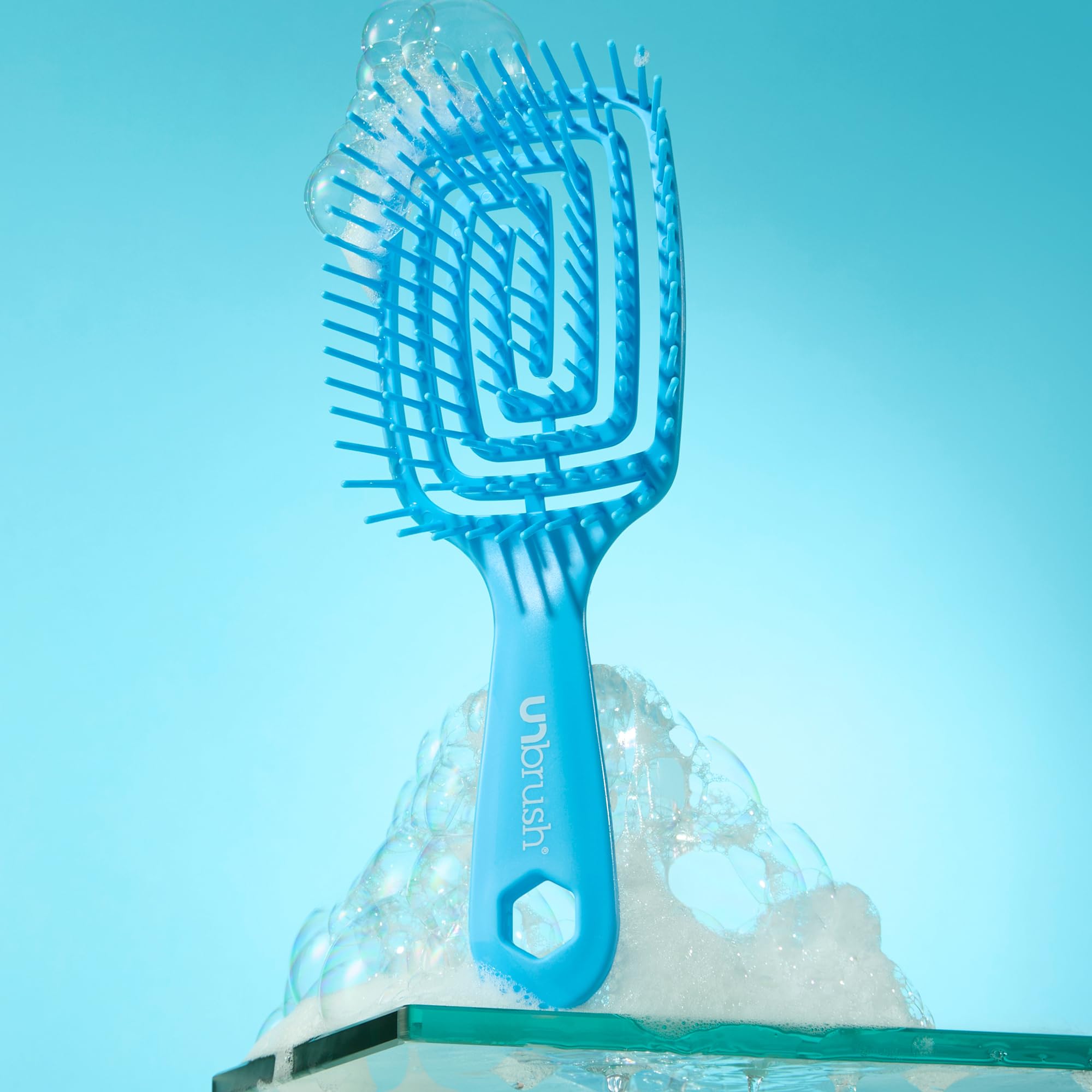 FHI Heat UNbrush Flex professional-grade detangler for everyday use.