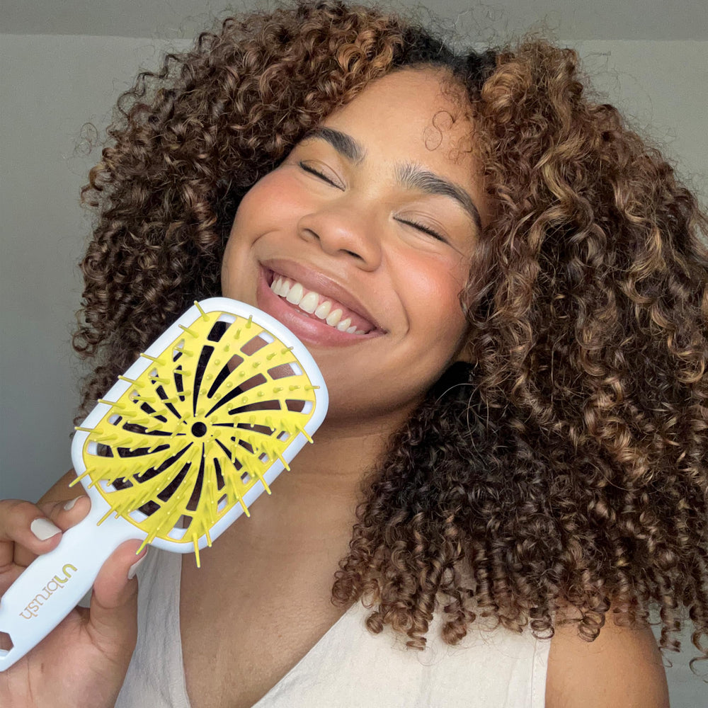 FHI Heat UNbrush Plus ideal for wet and dry detangling.