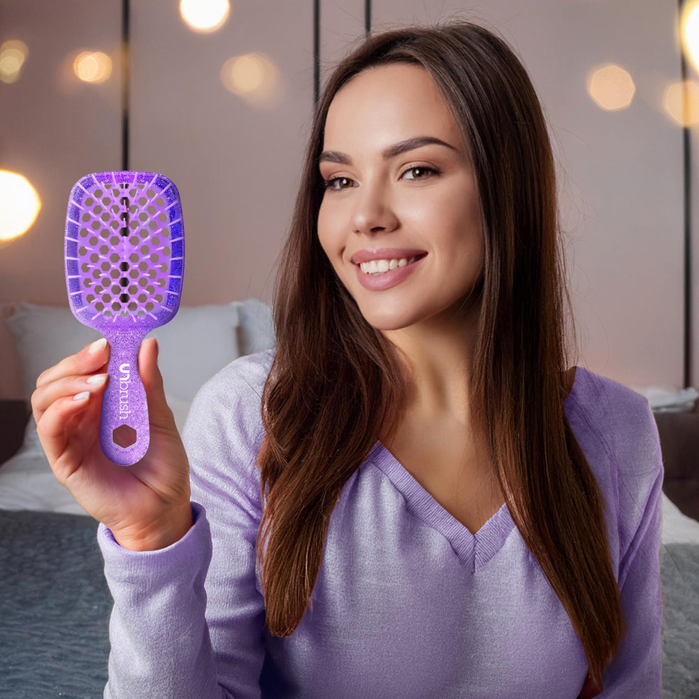 Compact 1.2 oz weight making the UNbrush Mini ideal for travel