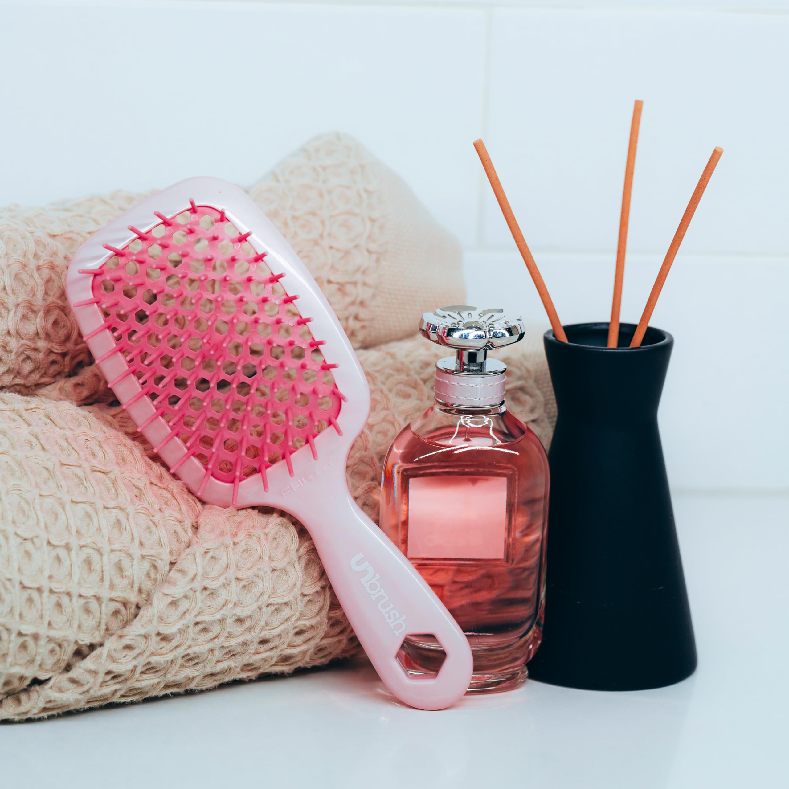 FHI Heat UNbrush travel-friendly detangler for on-the-go routines