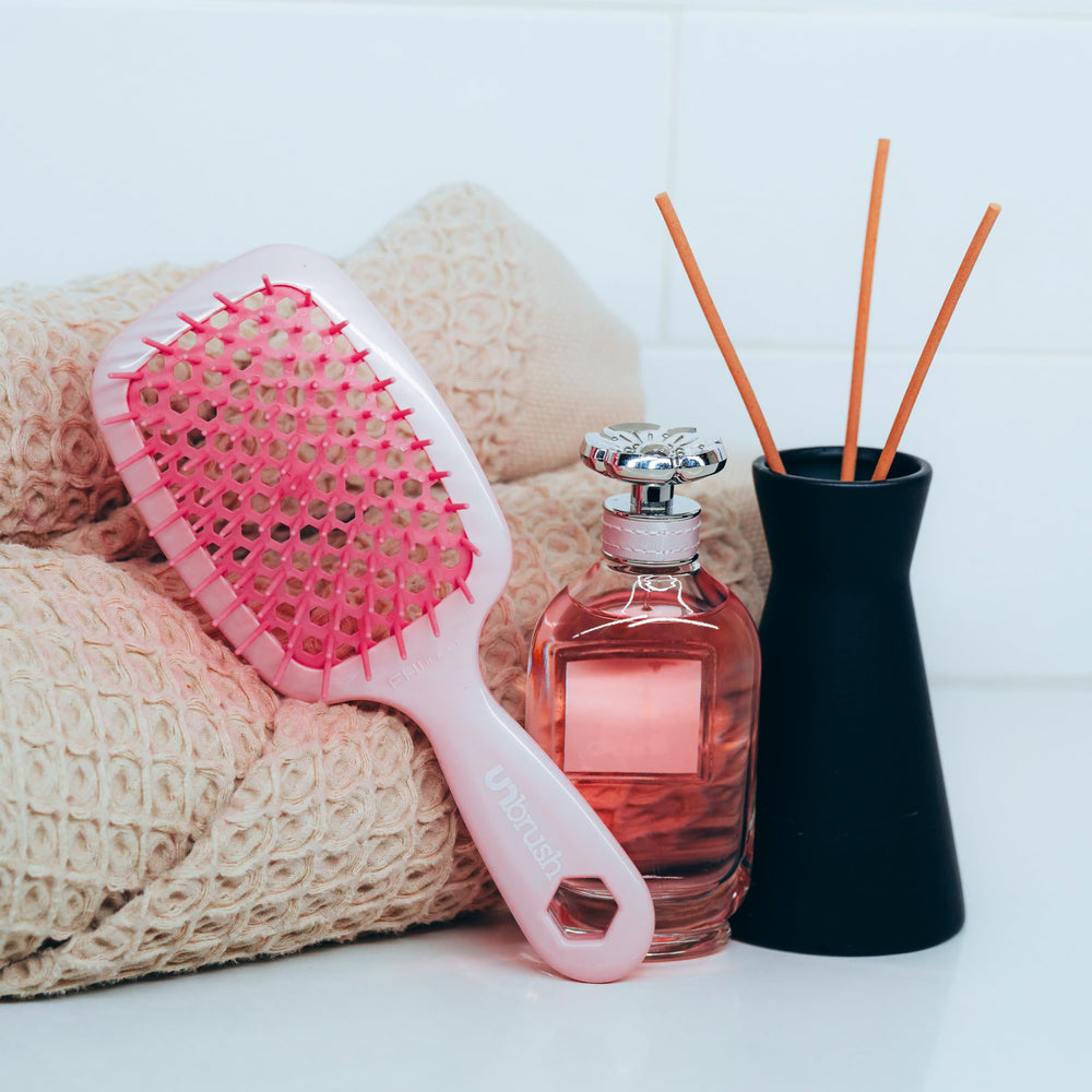FHI Heat UNbrush travel-friendly detangler for on-the-go routines