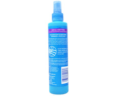 FINESSE spray: aplicación rápida para fijación firme en peinados.