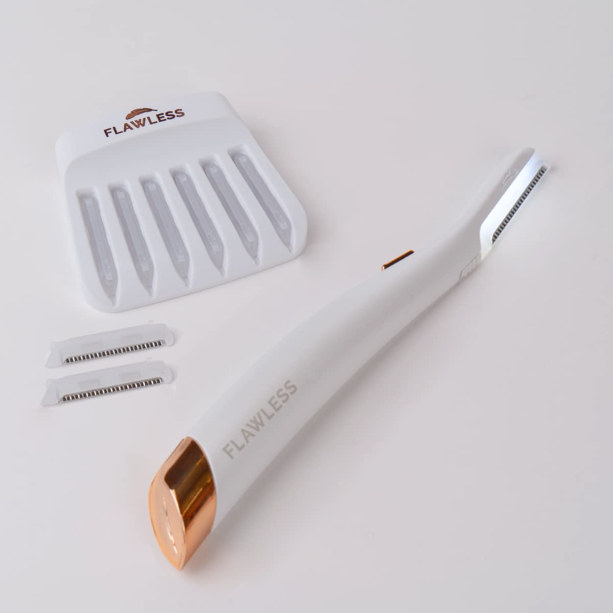 Finishing Touch Flawless Dermaplane Glo six replacement heads ensure fresh results with each use.