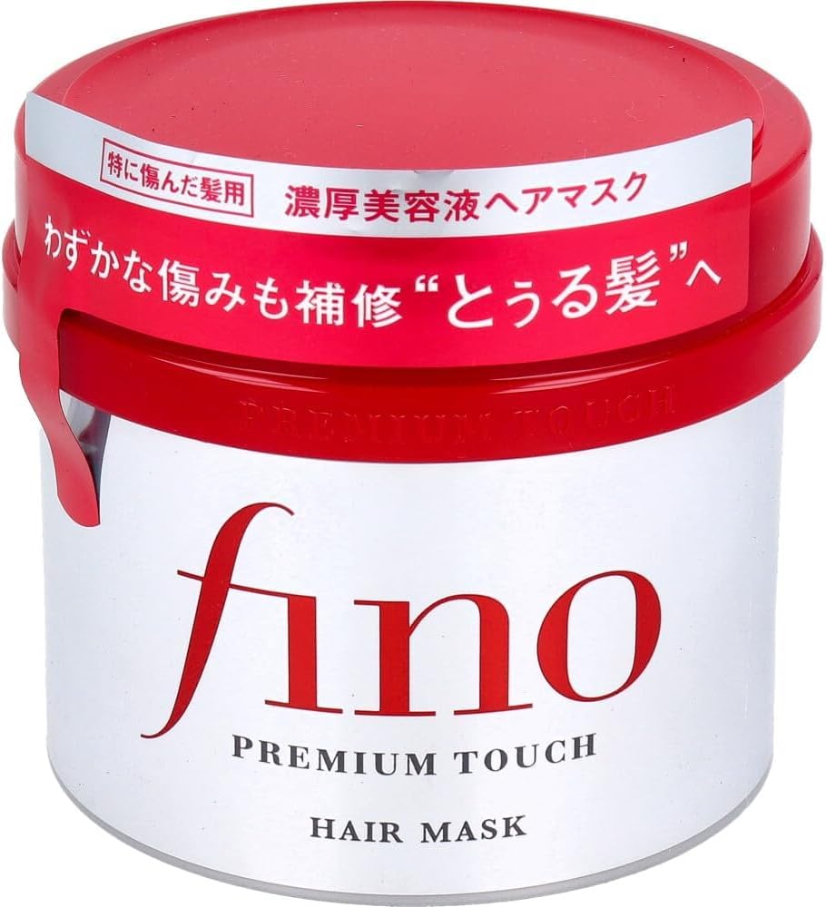 Textura cremosa de la mascarilla Fino EMBEAUTY facilita la aplicación en cabello seco.