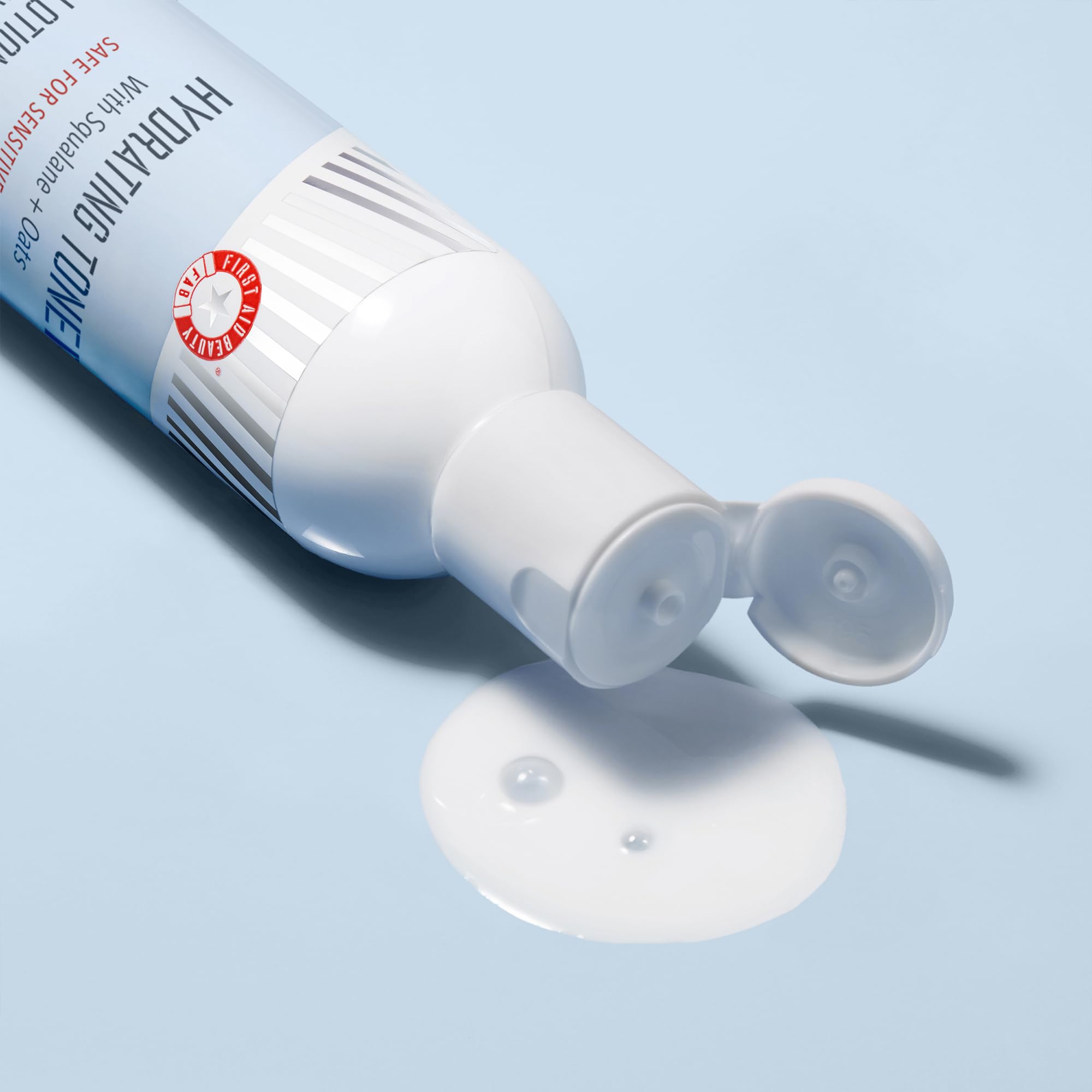 First Aid Beauty tonico: gotas-humedad ayuda a mantener la piel fresca durante el día.