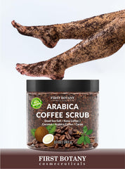 First Botany Scrub con granos de café arábica para exfoliar y revitalizar la piel