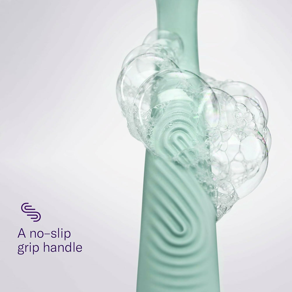 Flamingo 360° comfort system provides lubrication for a smoother glide and helps protect skin from irritation