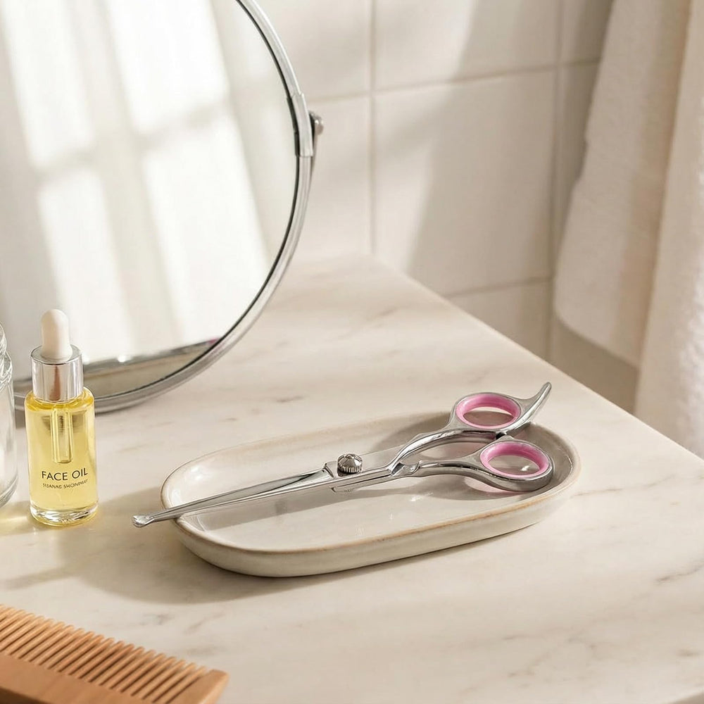 FLCJYLJXF blush-pink handle and mirror-polish blades for a stylish grooming tool.